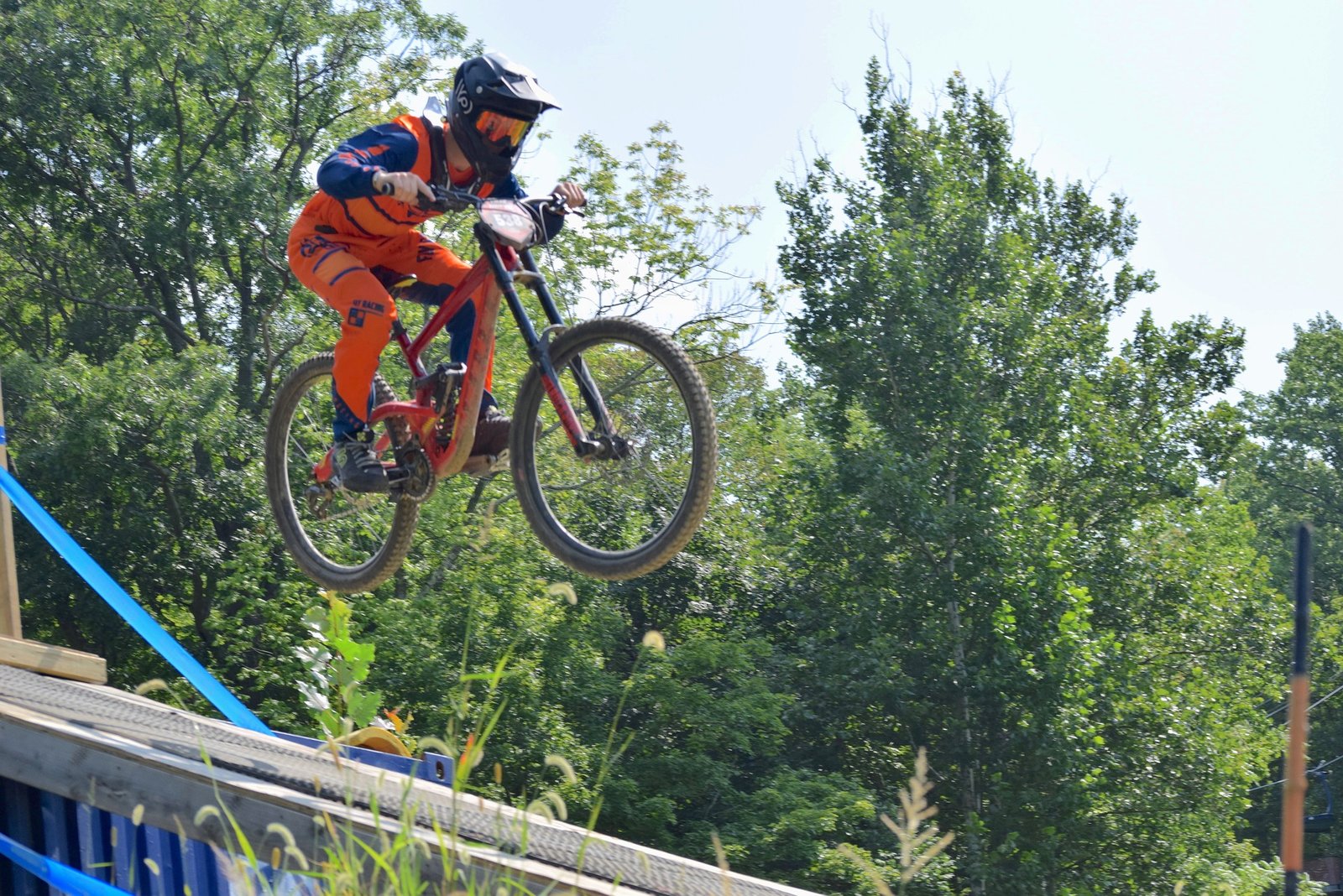 important to use mtb goggles