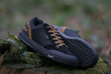 best mtb flat pedal shoes